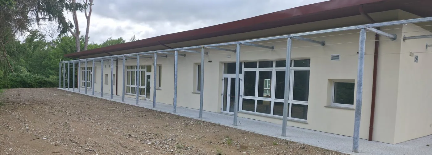 Edificio completato con infissi su misura